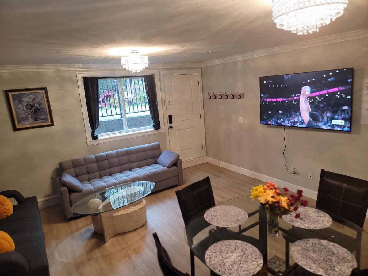 Oscar Inn & 2Bd Family Suite Or Private Room Άμποτσφορντ Εξωτερικό φωτογραφία